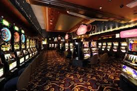Ilustrasi dealer live casino profesional mpo777 dengan streaming berkualitas